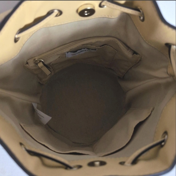 Liz Claiborne Bucket Bag Purse - Picture 3 of 5